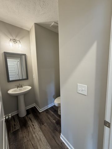 31 Spring House Dr, Manchester, TN 37355