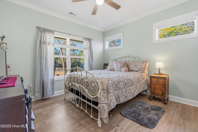 204 Chestnut Drive SW, Supply, NC 28462