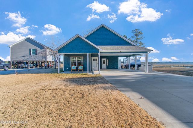 204 Chestnut Drive SW, Supply, NC 28462