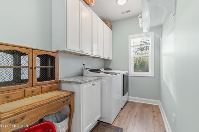 204 Chestnut Drive SW, Supply, NC 28462