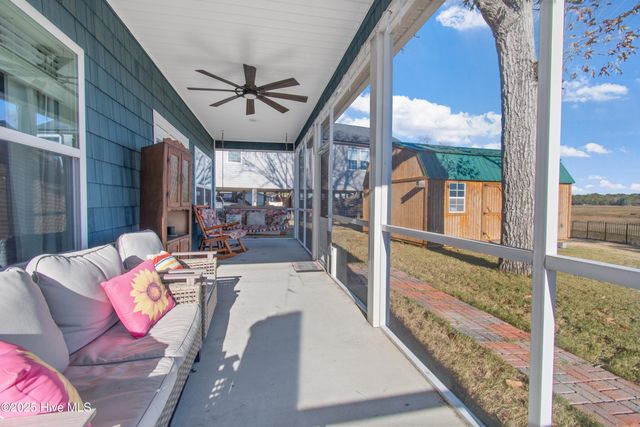 204 Chestnut Drive SW, Supply, NC 28462