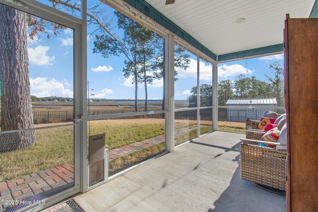 204 Chestnut Drive SW, Supply, NC 28462