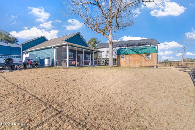 204 Chestnut Drive SW, Supply, NC 28462