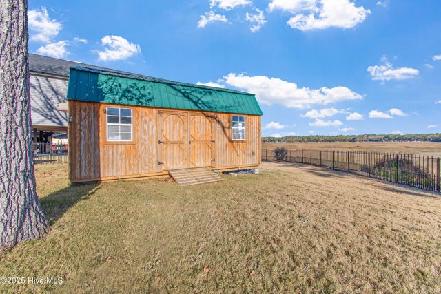 204 Chestnut Drive SW, Supply, NC 28462