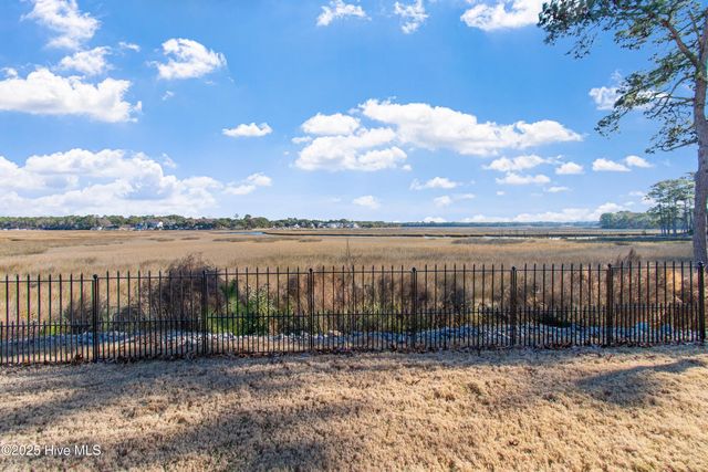 204 Chestnut Drive SW, Supply, NC 28462