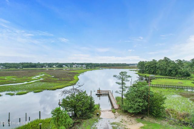 204 Chestnut Drive SW, Supply, NC 28462