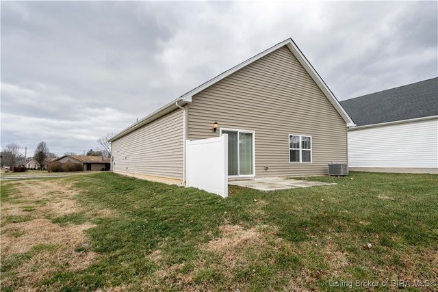 3000 Bales Way, Jeffersonville, IN 47130