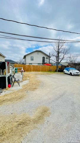 1108 Fresno, San Antonio, TX 78201