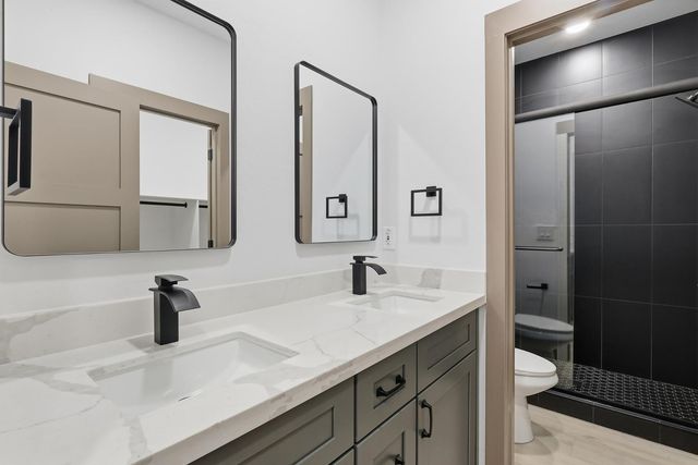2805 E Trumbull Road 1, Phoenix, AZ 85040
