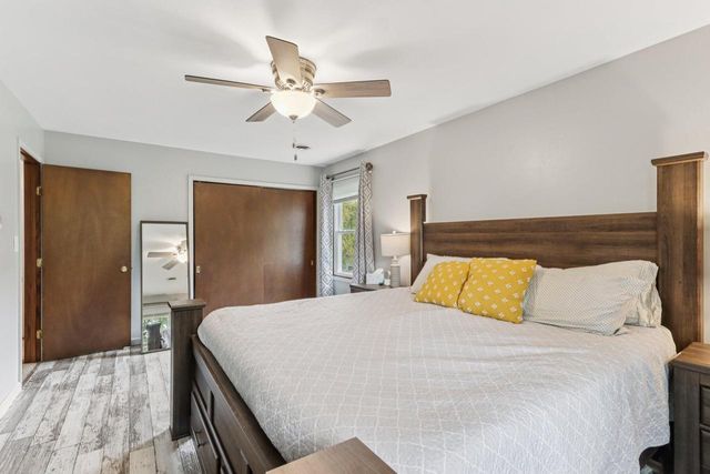 2808 Comanche COURT S, Waukesha, WI 53188