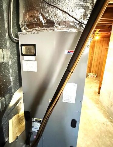 607 Heatherton DR, Covington, VA 24426