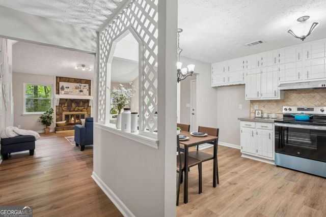 6693 DOUBLEGATE Lane, Rex, GA 30273