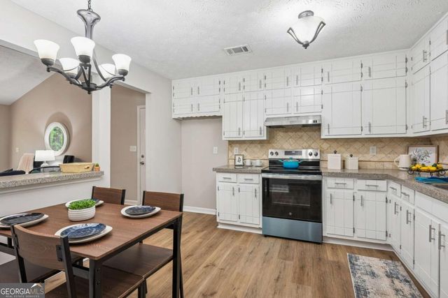 6693 DOUBLEGATE Lane, Rex, GA 30273