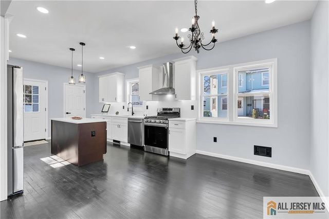 42 Dane Street, Sayreville, NJ 08872