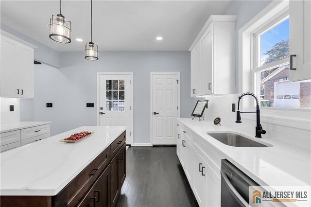 42 Dane Street, Sayreville, NJ 08872