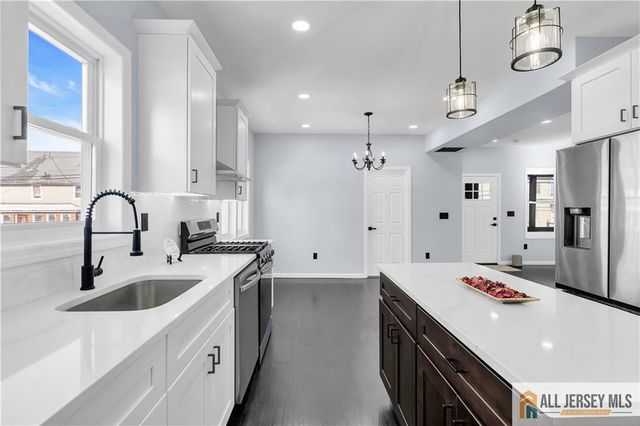 42 Dane Street, Sayreville, NJ 08872