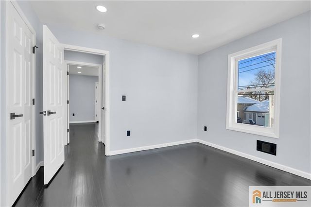 42 Dane Street, Sayreville, NJ 08872