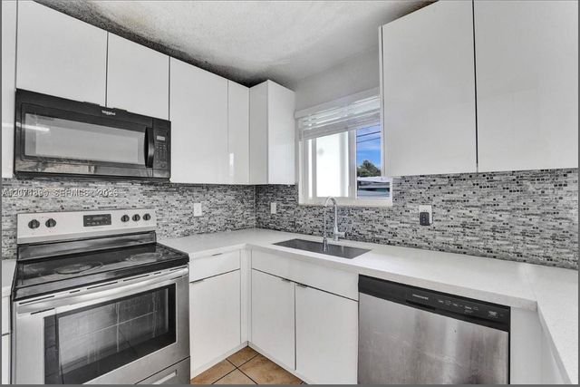 1154 NE 103 Street 1, Miami, FL 33150