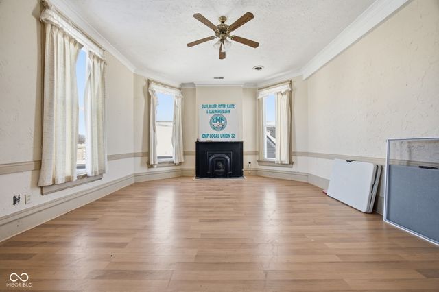 125 W Washington Street, Shelbyville, IN 46176