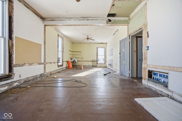 125 W Washington Street, Shelbyville, IN 46176