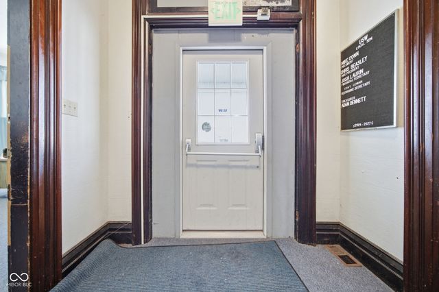 125 W Washington Street, Shelbyville, IN 46176