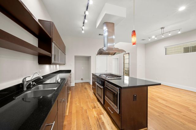 5527 Darling A, Houston, TX 77007