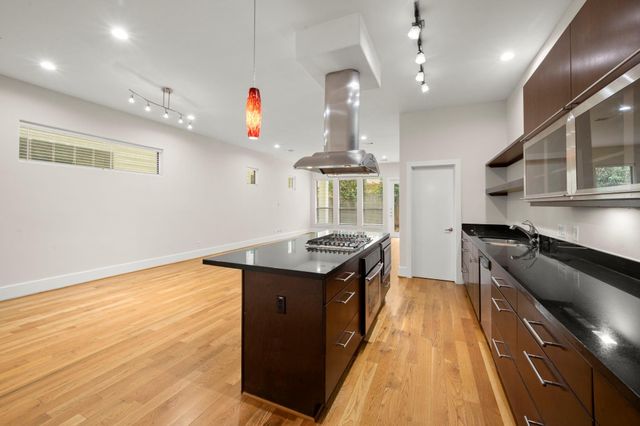 5527 Darling A, Houston, TX 77007