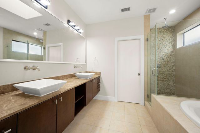 5527 Darling A, Houston, TX 77007