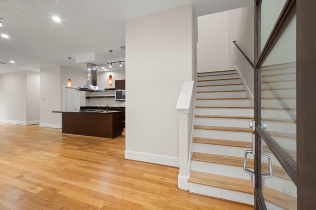 5527 Darling A, Houston, TX 77007