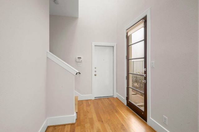 5527 Darling A, Houston, TX 77007