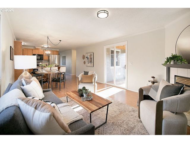 15910 Ne HICKORY St, Vancouver, WA 98682