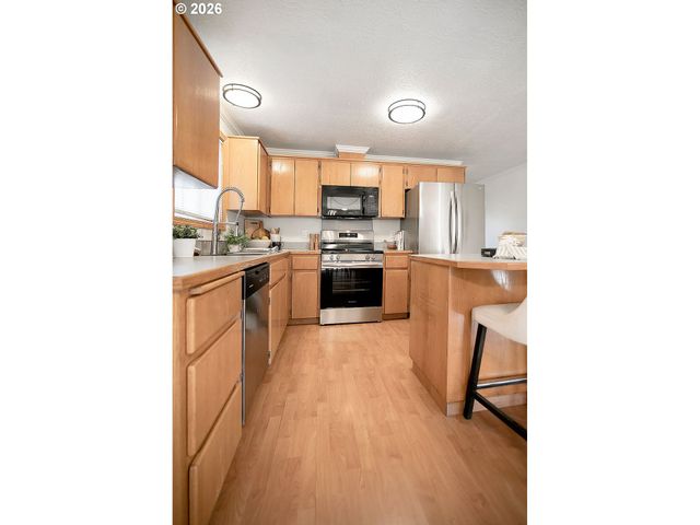 15910 Ne HICKORY St, Vancouver, WA 98682