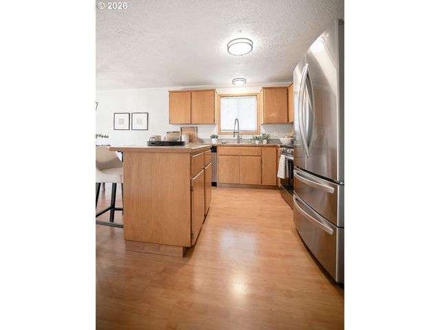 15910 Ne HICKORY St, Vancouver, WA 98682
