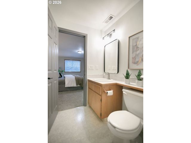 15910 Ne HICKORY St, Vancouver, WA 98682