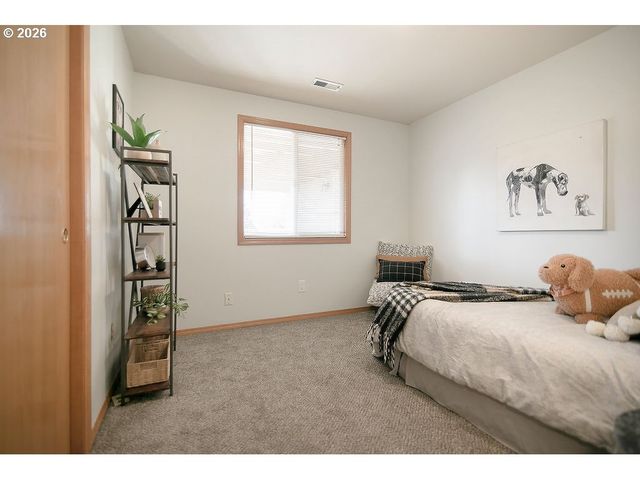 15910 Ne HICKORY St, Vancouver, WA 98682