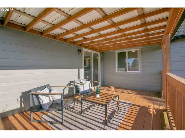 15910 Ne HICKORY St, Vancouver, WA 98682