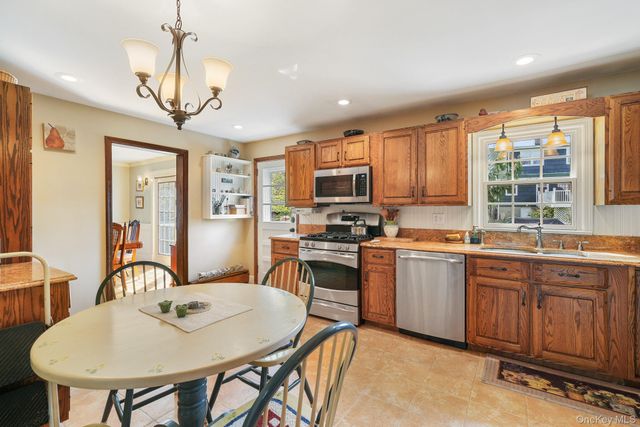 22 Grand Avenue, Tappan, NY 10983