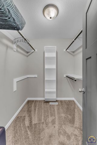 938 SW Woodbridge PL, Topeka, KS 66606