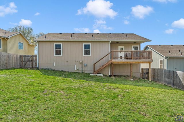 938 SW Woodbridge PL, Topeka, KS 66606