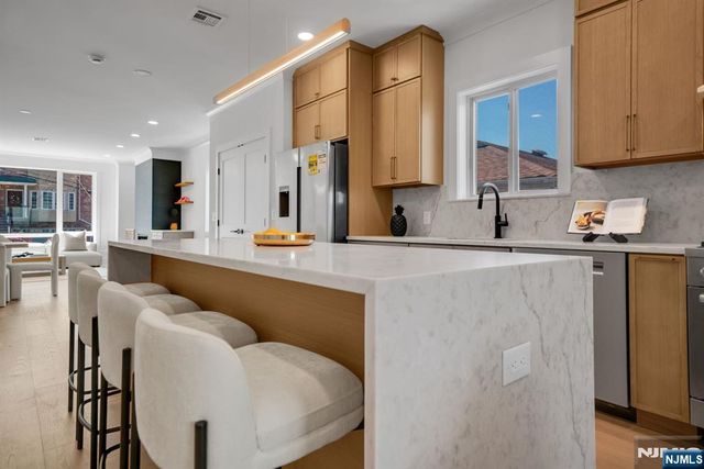 519 E 4th Street A, Palisades Park, NJ 07650