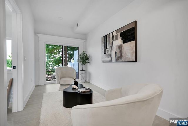 519 E 4th Street A, Palisades Park, NJ 07650