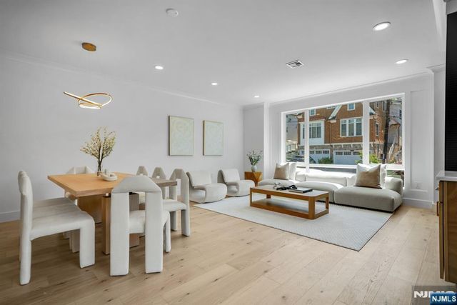519 E 4th Street A, Palisades Park, NJ 07650