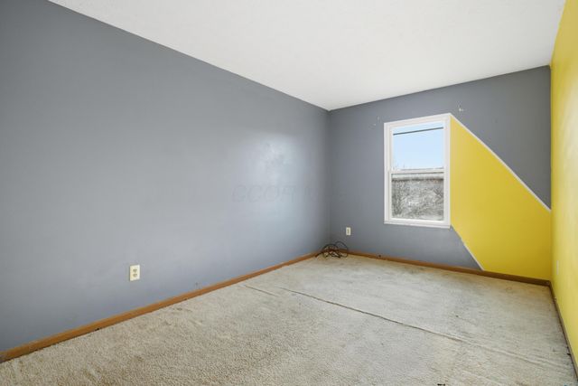 2566 Edencreek Lane, Columbus, OH 43207