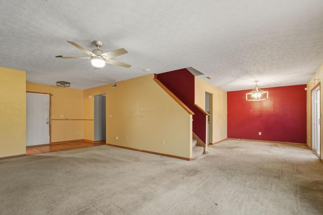 2566 Edencreek Lane, Columbus, OH 43207