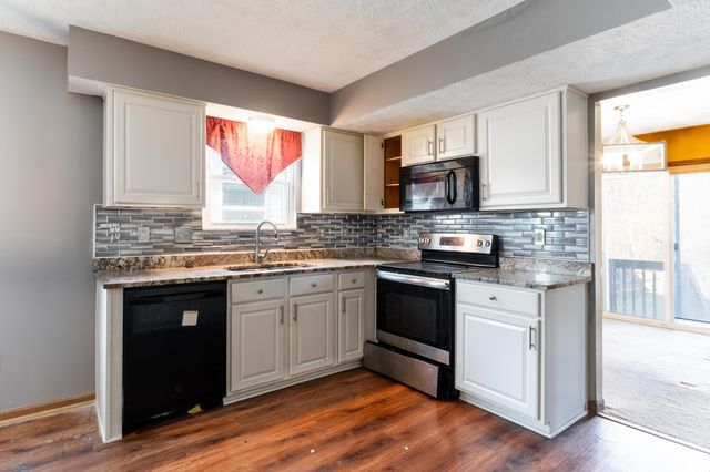 2566 Edencreek Lane, Columbus, OH 43207