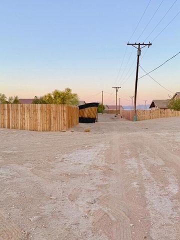 1313 Riviera Circle, Thermal, CA 92274