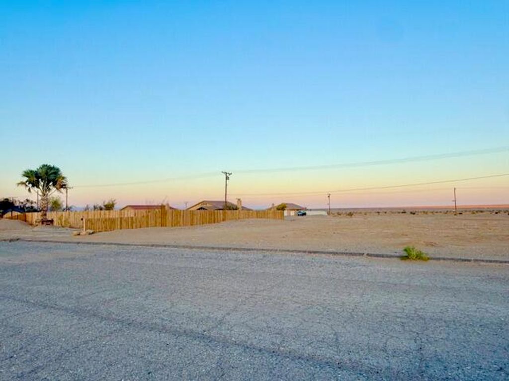 1313 Riviera Circle, Thermal, CA 92274