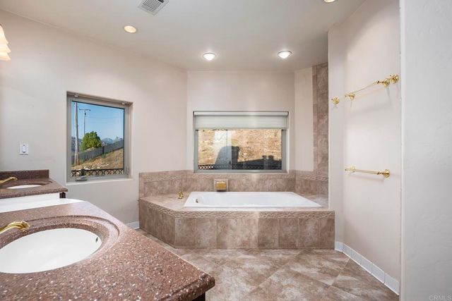 11687 VALLE VISTA RD, Lakeside, CA 92040