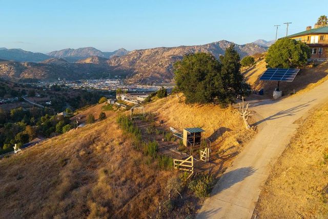 11687 VALLE VISTA RD, Lakeside, CA 92040