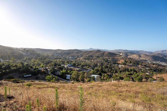 11687 VALLE VISTA RD, Lakeside, CA 92040
